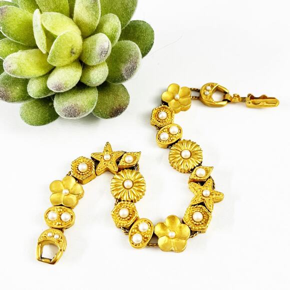 Carolee Jewelry - Carolee Vintage Pearl & Brushed Gold Slide Charm Bracelet